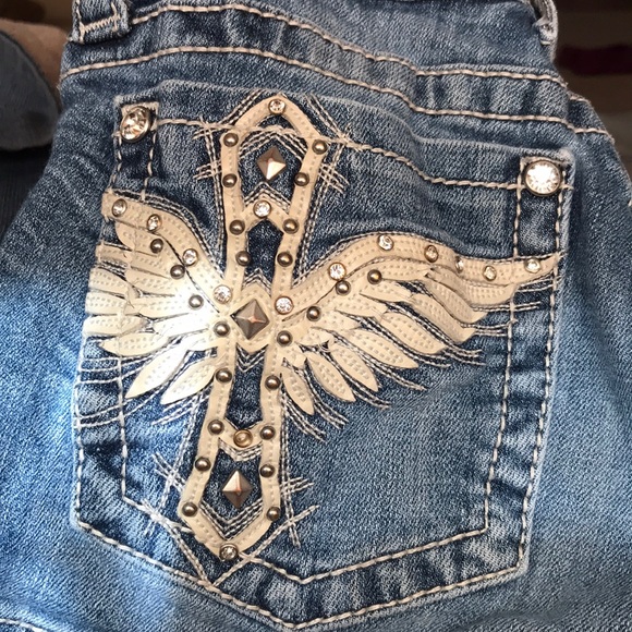 Miss Me Jean Shorts (decorated pocket) - Picture 7 of 7